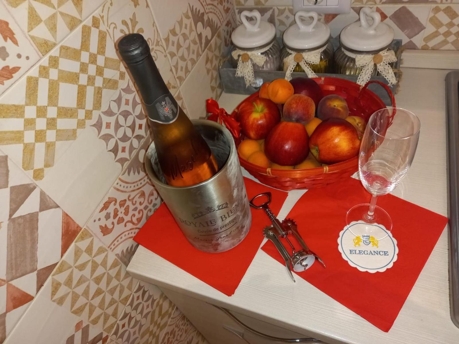 Antico Vicolo-Appartamento Martina Vercelli Bagian luar foto